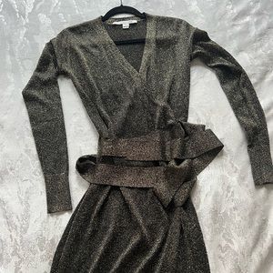 Metallic Black and gold DVF long sleeve wrap dress size Petite (similar to 0/2)